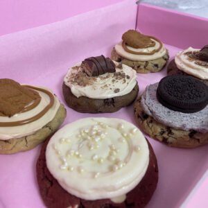 Crumbl Cookies (caja 6 unid)