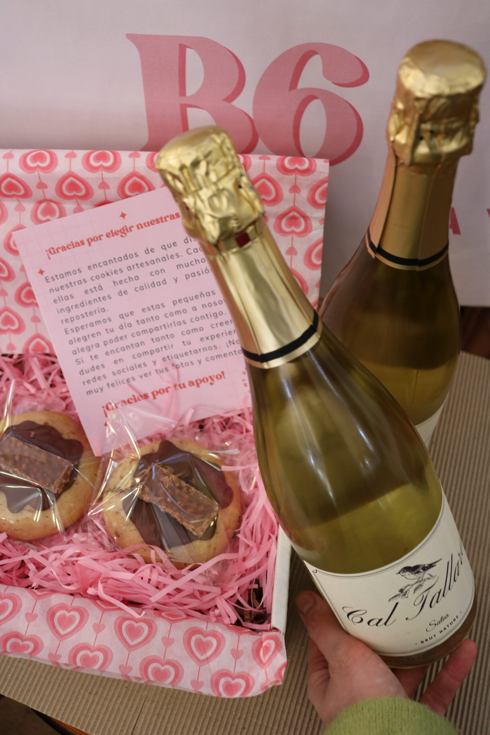 Caja COOKIES + Botella Cava Cal Tallaret